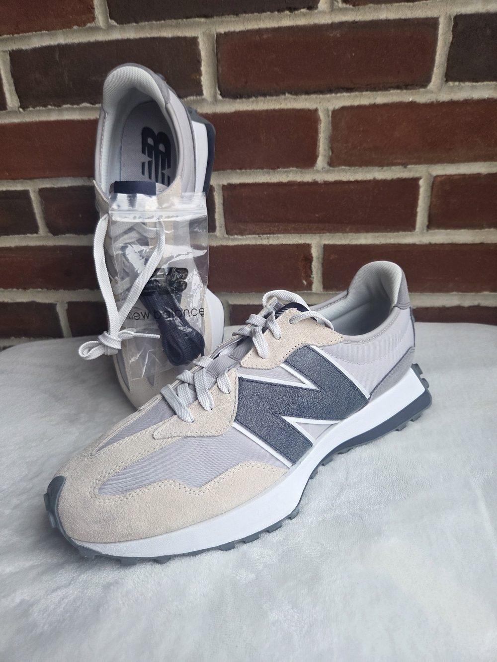 New Balance 327 x Foot Locker Grey Day Grey Navy Men’s 11.5 Sneakers